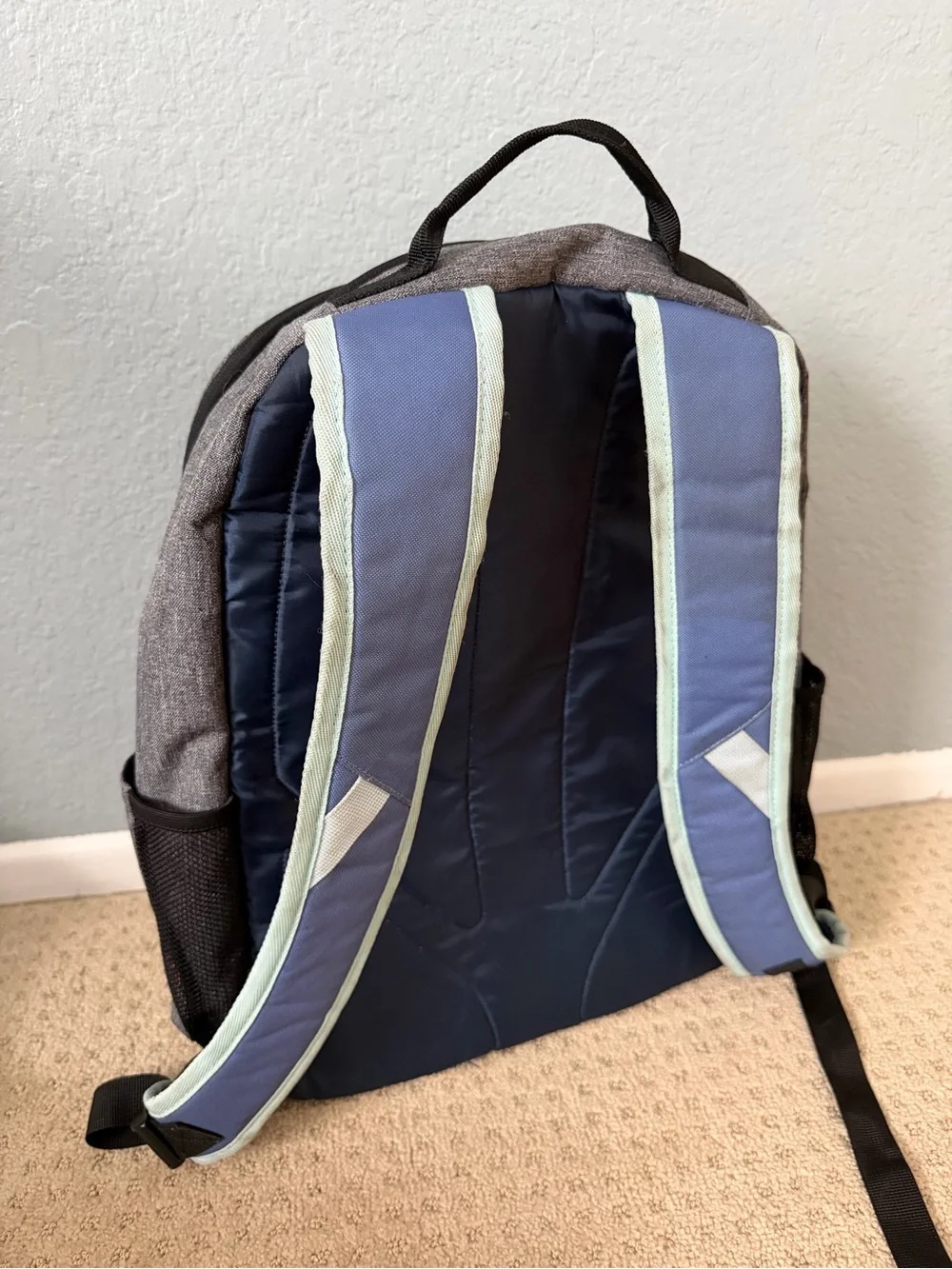 Quiksilver Gray Schoolie Cooler Backpack & Pink Patterned Pocket Laptop Sleeve